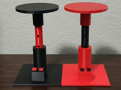 Adjustable Spray Painting and Airbrushing Stand