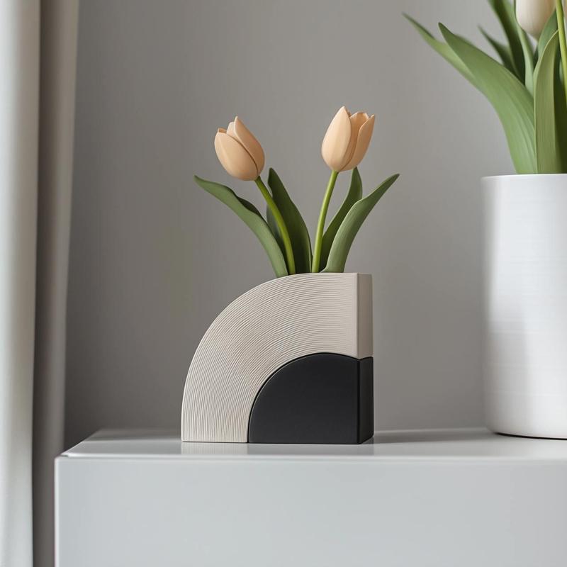 Contour Vase for Minimalist and Elegant Decor