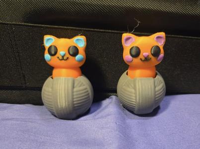 Yarn Ball Cat Clicker Fidget and Solid Keychain