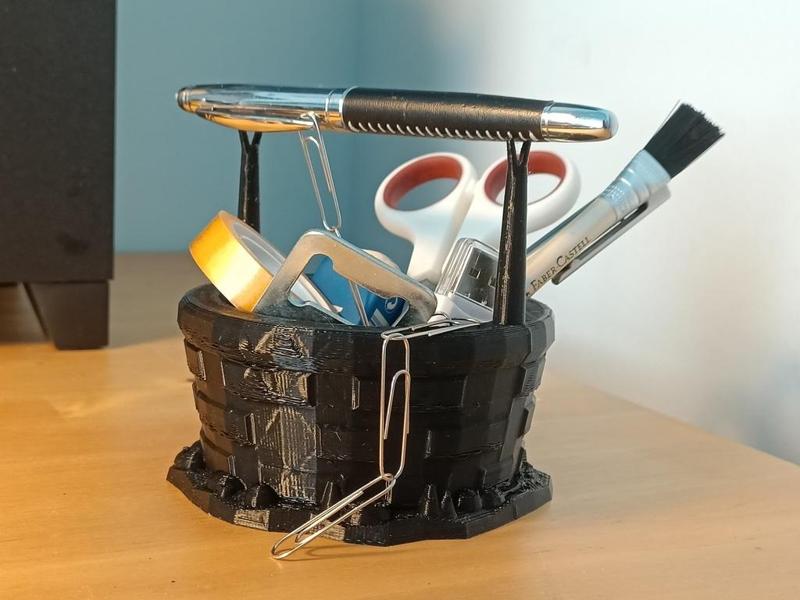 Well Pen Holder & Desk Organizer