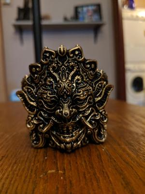 Oni pen holder design 1