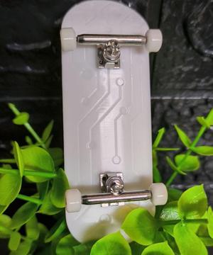 Tech Fingerboard Prototype 32x96mm Concave PCB