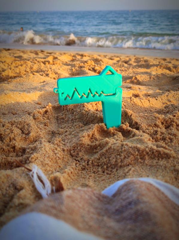 Crocodile - Beach Towel Anchor - Print in Place