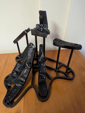 The Hand Of Iguanodon (Stand)
