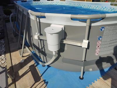 Clamp for Intex/Bestway Poolstand to support skimmer