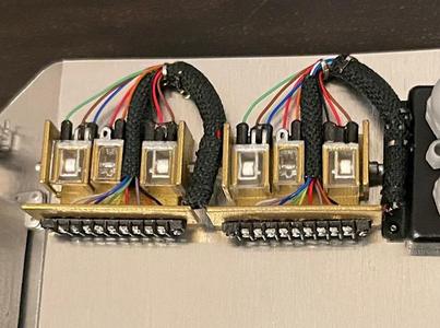 1:8 BTTF DeLorean Golden Relays