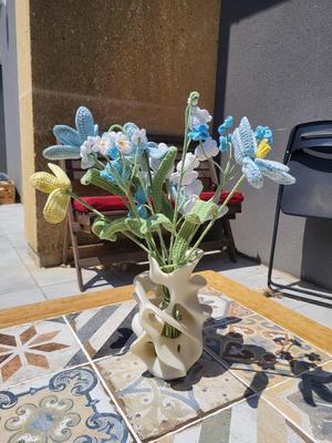 Organic Twist Vase – 3D Printable Modern Decor