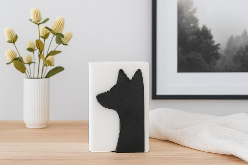 Fox Silhouette Vase – Minimalist Animal Decor for Modern Interiors