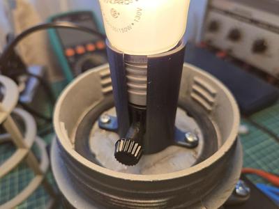 TrilightSocketHolder