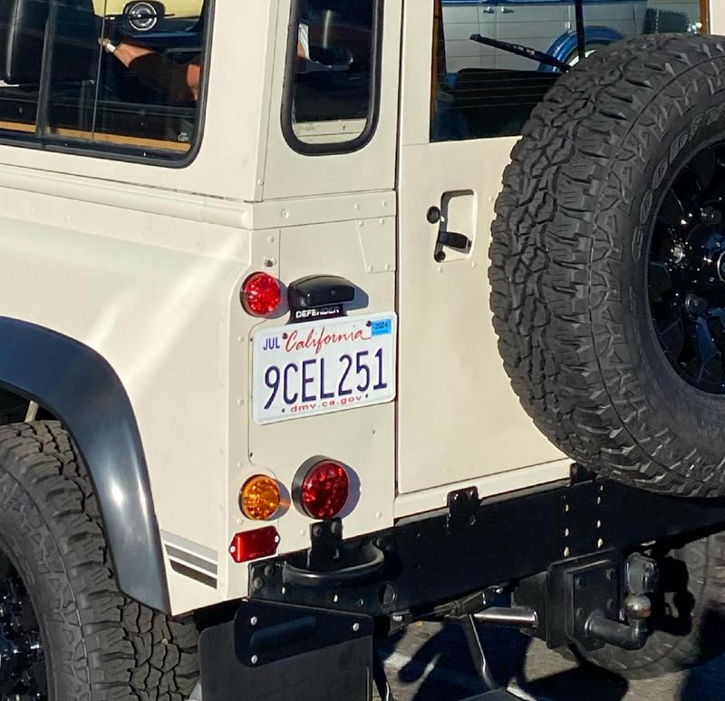 Classic Landrover Defender 90, 100, 130 Licence plate mount