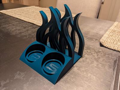 Salt/Pepper Grinder + Napkin Holder Centerpiece