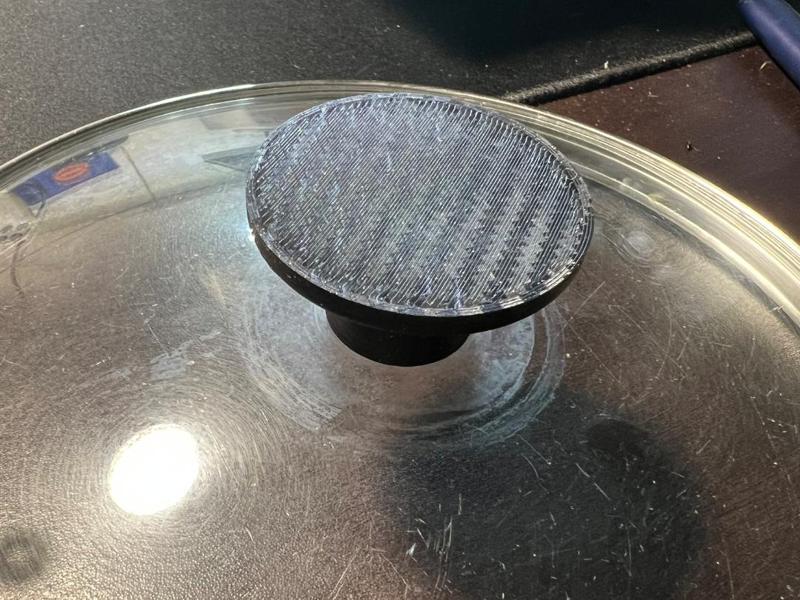 Pot lid handle
