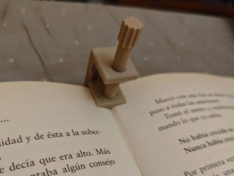 Hands-Free Book Clamp with Screw