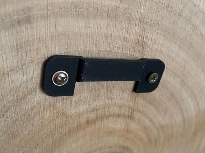 Wall-mounted picture hanger