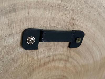 Wall-mounted picture hanger