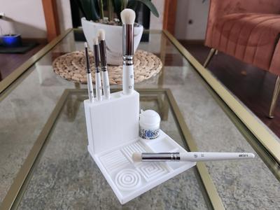 Dry Brush Station - Removable Brush Storage 