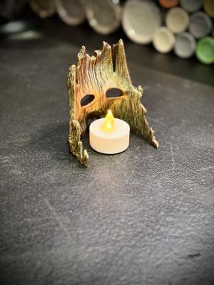 The Deadwood Lantern