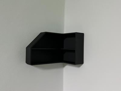 Corner shelf