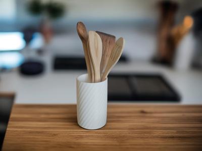 Kitchen utensils holder