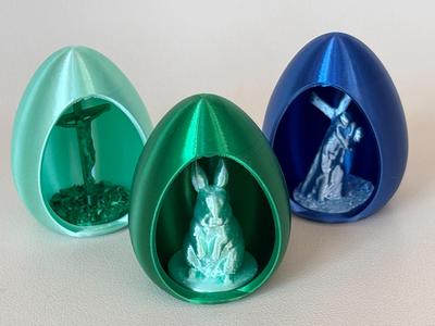 Easter egg with interchangeable inserts