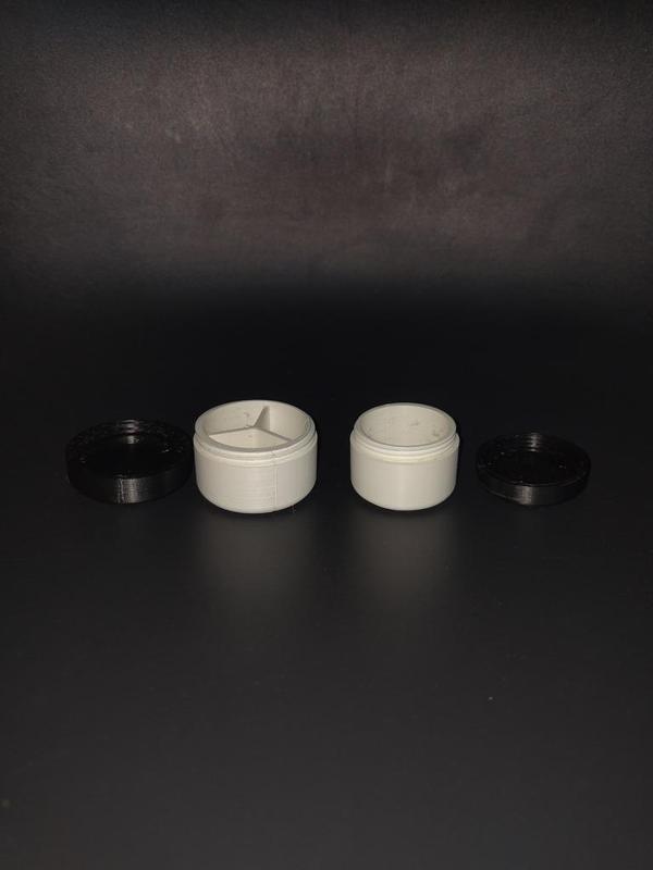 CareContainer – Your compact travel container for creams and Skincare Products