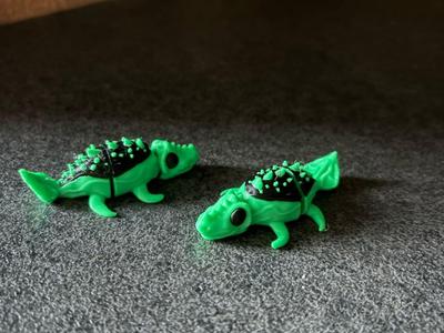 Mini articulated water dino