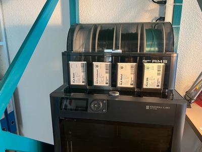 Bambu Lab AMS filament lable holder (no supports)