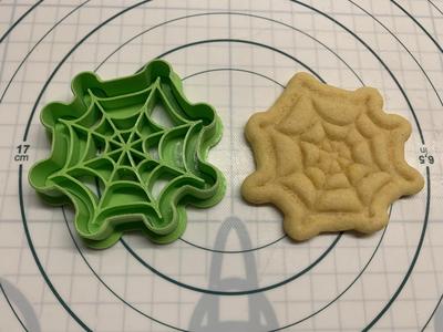 Cobweb cookie cutter