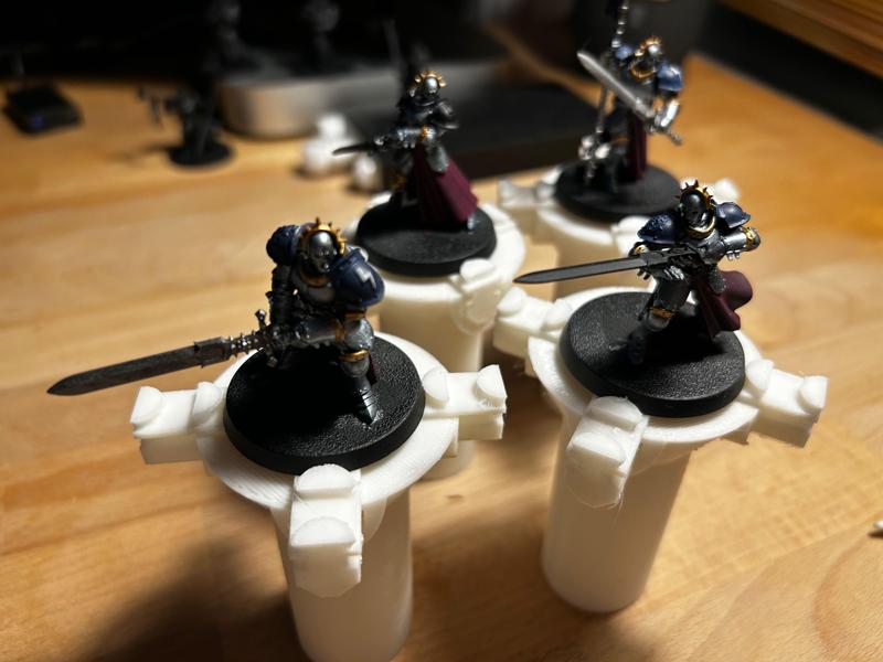 Miniature Holder
