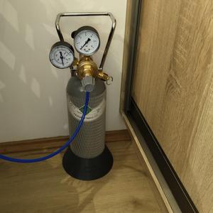 CO₂ bottle stand