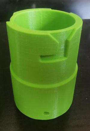 Twisting lock hose adapters