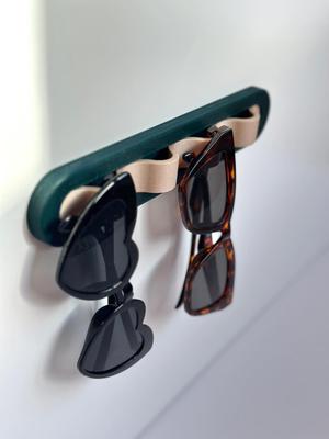 SOLWAVE wall sunglasses holder