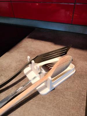 Držák na vařečky (Woodden Spoon Holder)   