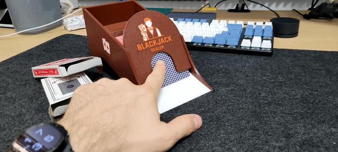 Blackjack Card Dealer Shoe (Rubber Tension)