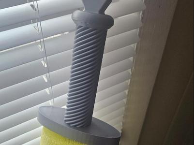 Twisty sword hilt for pool noodle