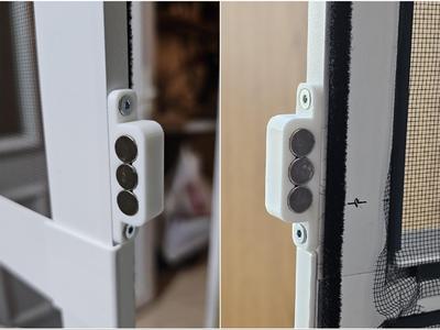 Two-sided magnetic door catch