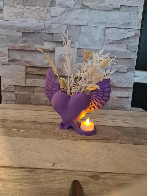 Heart Vase with wings decoration