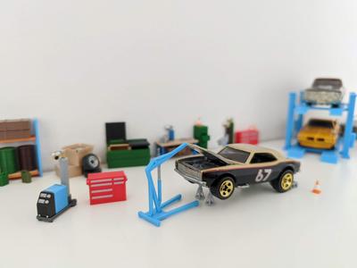 60+ parts garage diorama set in 1:64 scale