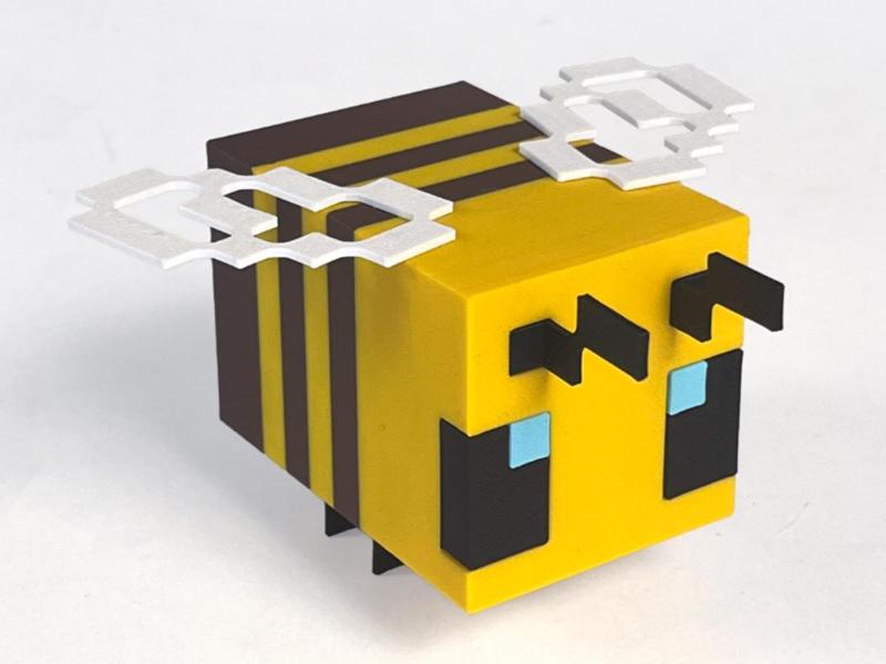 Minecraft Bee prop / camera blocker for M1 iMac