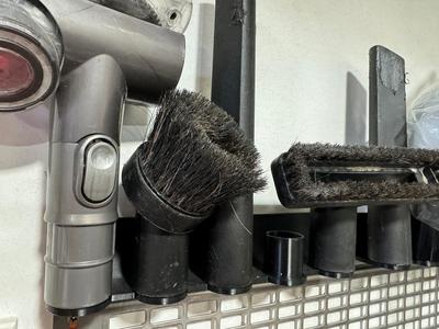VacuMount: Vacuum Accessory Wall Holder