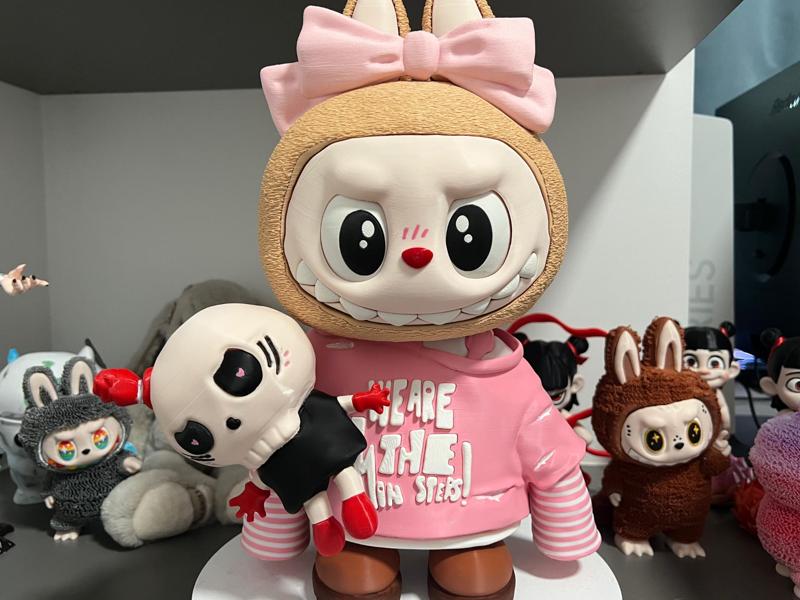 Labubu Valentine's Day Limited Edition - Jumbo Doll - Dual Version 35CM-28CM - Three Forms with Rotating Eyes