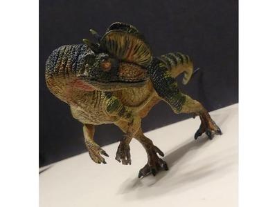 Dilophosaurus 