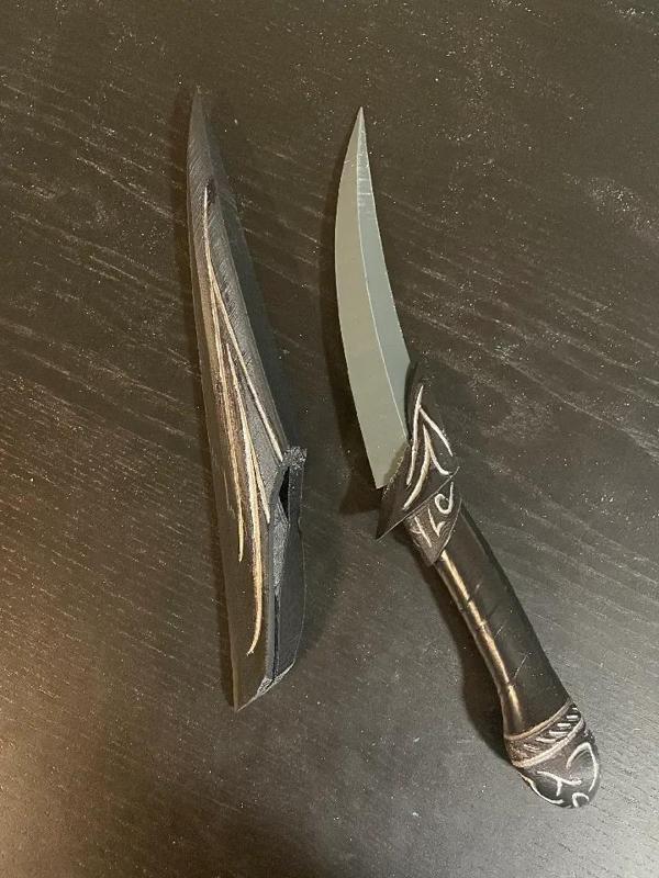 Knife with Sheath   
