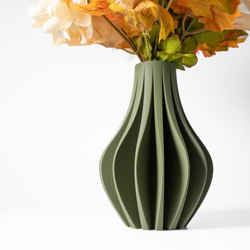 Zolara Flower Vase by MODERN MACHINE