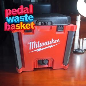 Milwaukee Pedal Desktop Waste Basket