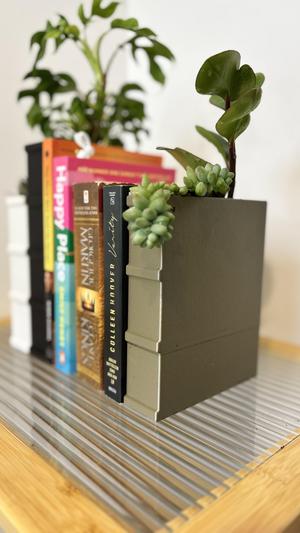 3D-Printed Book Shaped Bookend Planter – Hold Your Books & Grow Plants