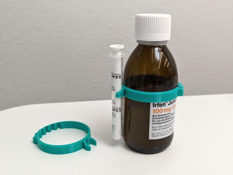 Medicine Bottle Syringe Clip