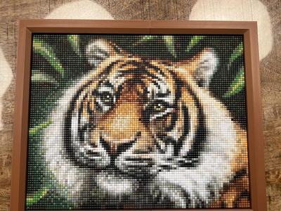 pixel frame 2 x 2