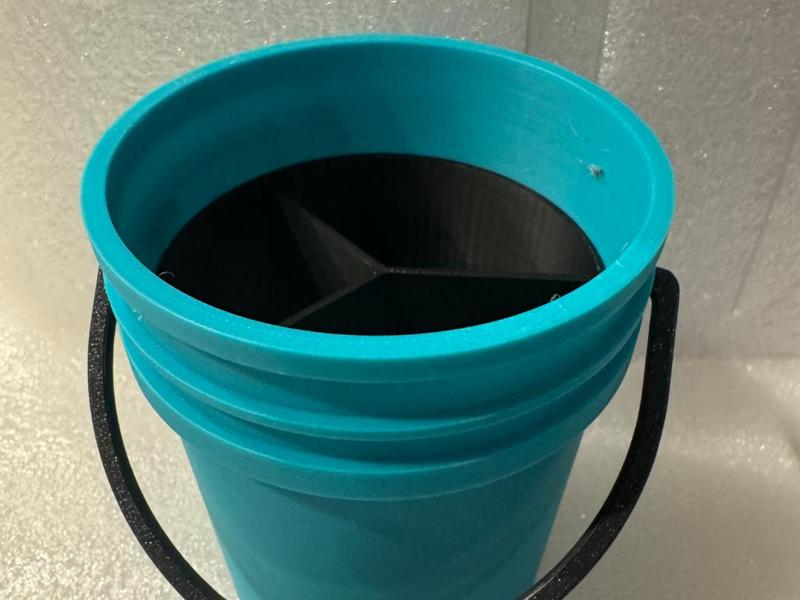 Mini 5 Gallon Bucket Divider