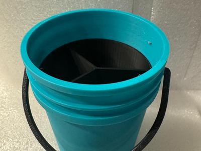 Mini 5 Gallon Bucket Divider